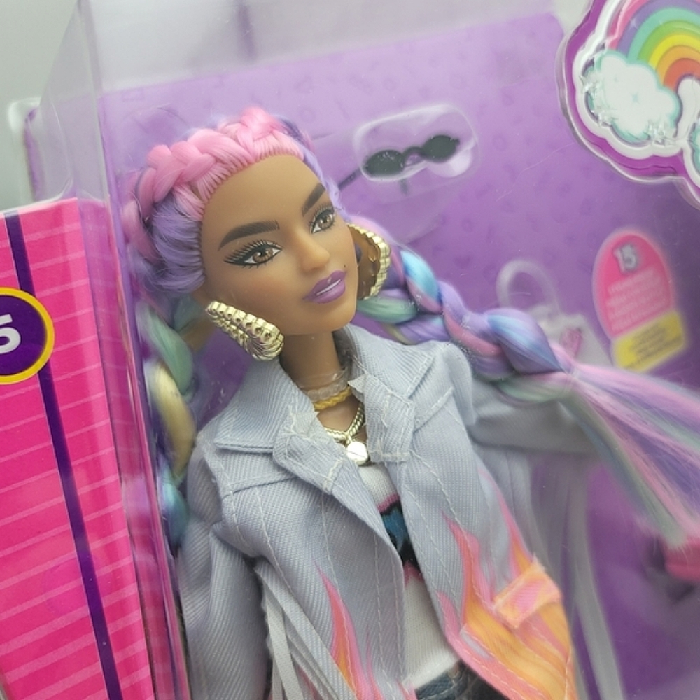 Barbie Extra Doll #5 - Picture 5 of 5